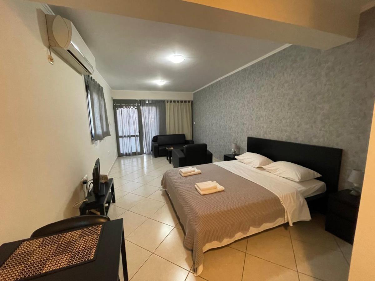 Avr Airport Deluxe Suites 4 Markópoulon Esterno foto