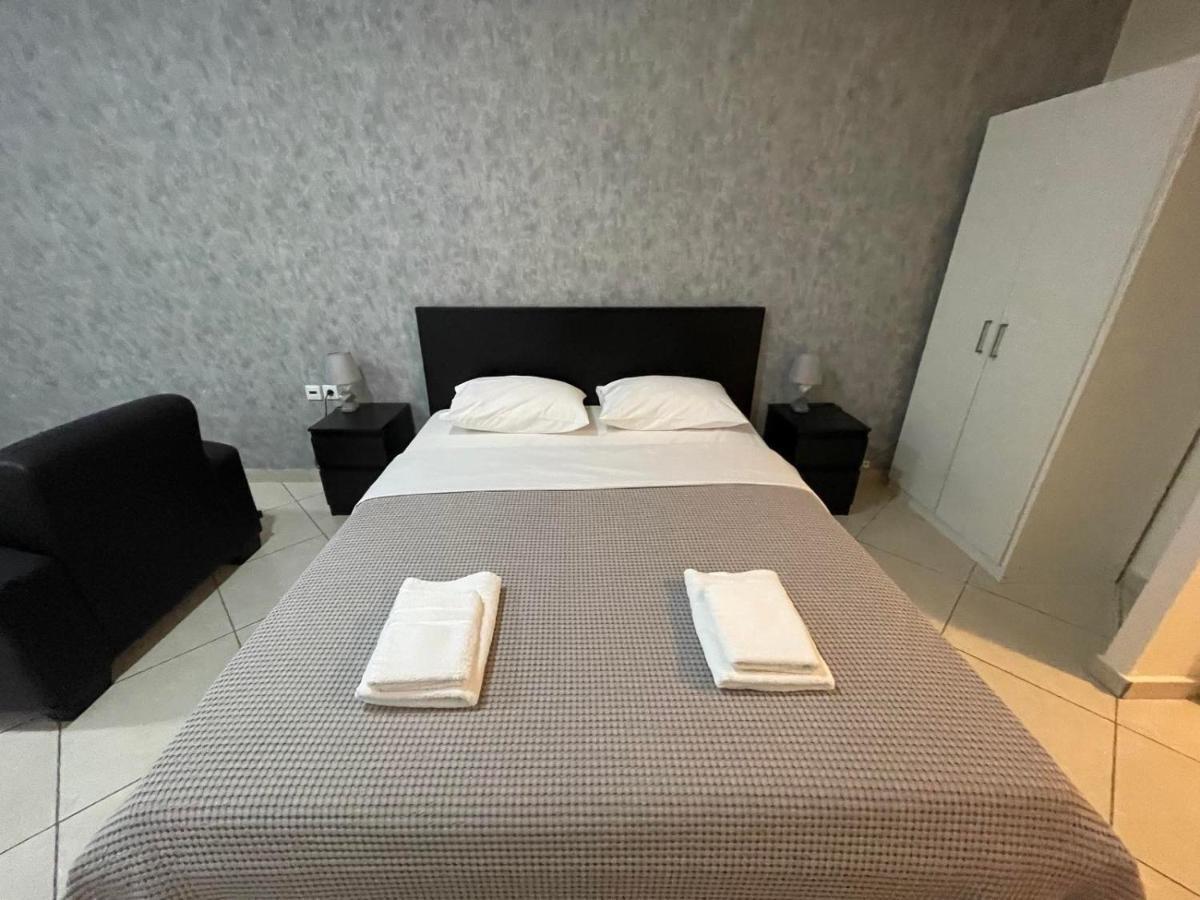 Avr Airport Deluxe Suites 4 Markópoulon Esterno foto