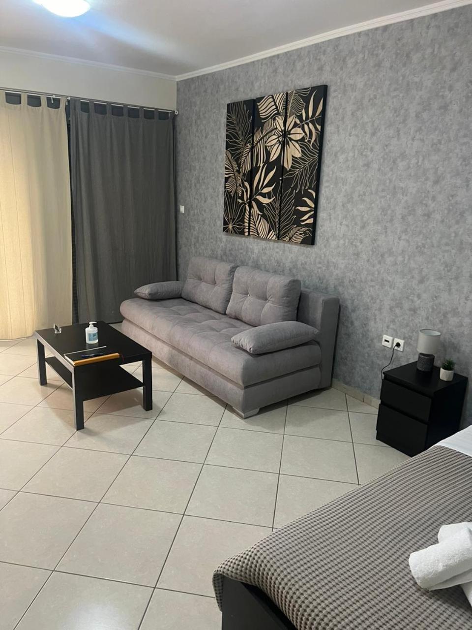 Avr Airport Deluxe Suites 4 Markópoulon Esterno foto